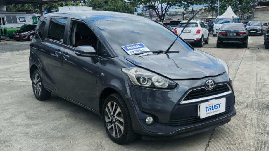 TOYOTA SIENTA 1.5 V BENSIN-AT(SIENTA) AT 2016