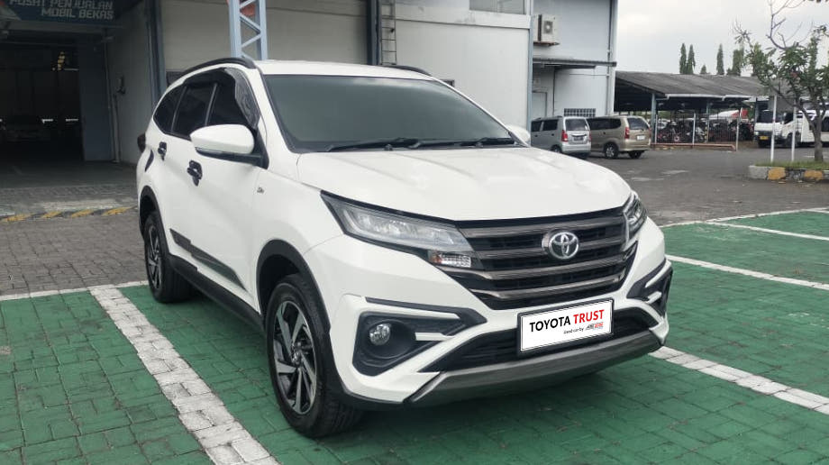 TOYOTA RUSH 1.5 GR SPORT BENSIN-AT(RUSH) AT 2022
