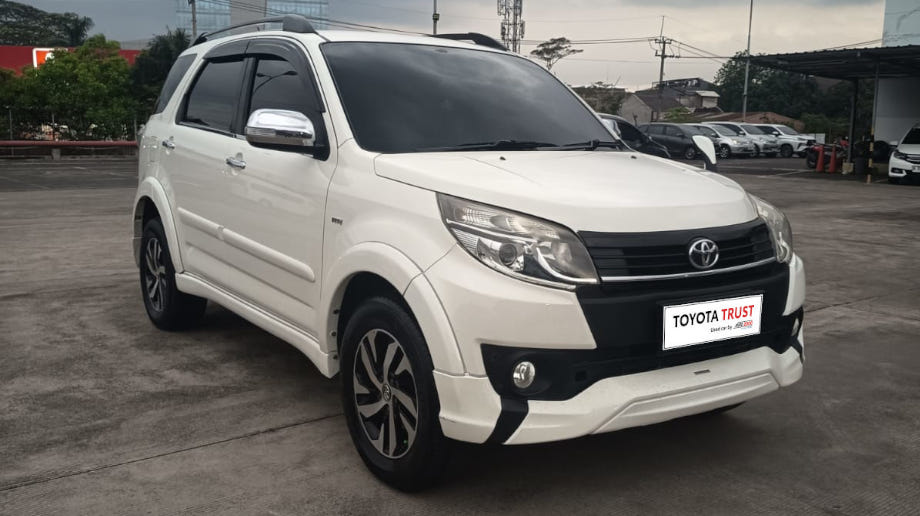 TOYOTA RUSH 1.5 TRD SPORTIVO BENSIN-AT(RUSH) AT 2016