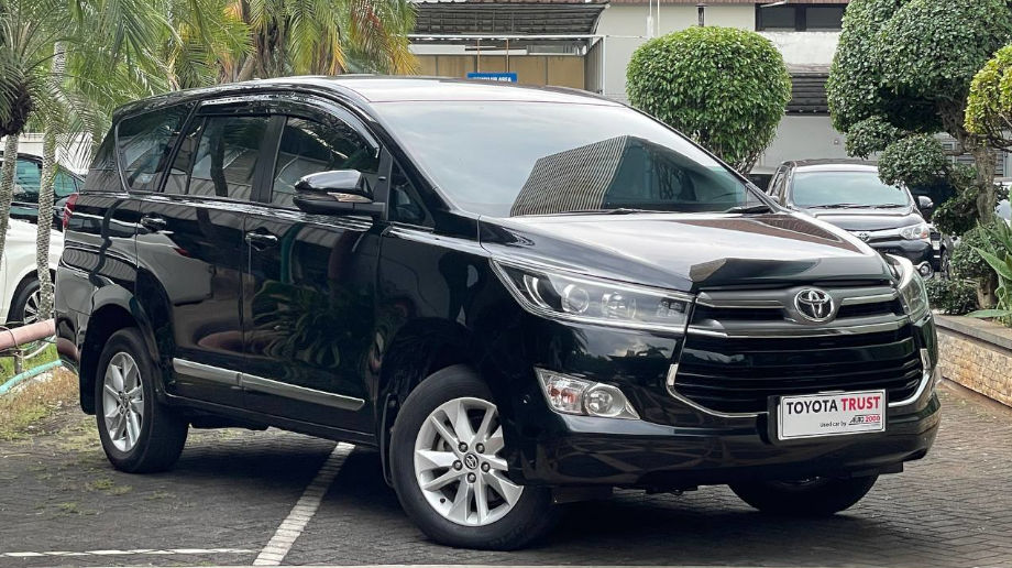 TOYOTA KIJANG INNOVA 2.4 V SOLAR-AT(KIJANG INNOVA) AT 2020