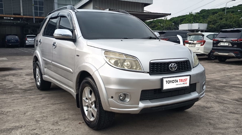 TOYOTA RUSH 1.5 S BENSIN-MT(RUSH) MT 2012