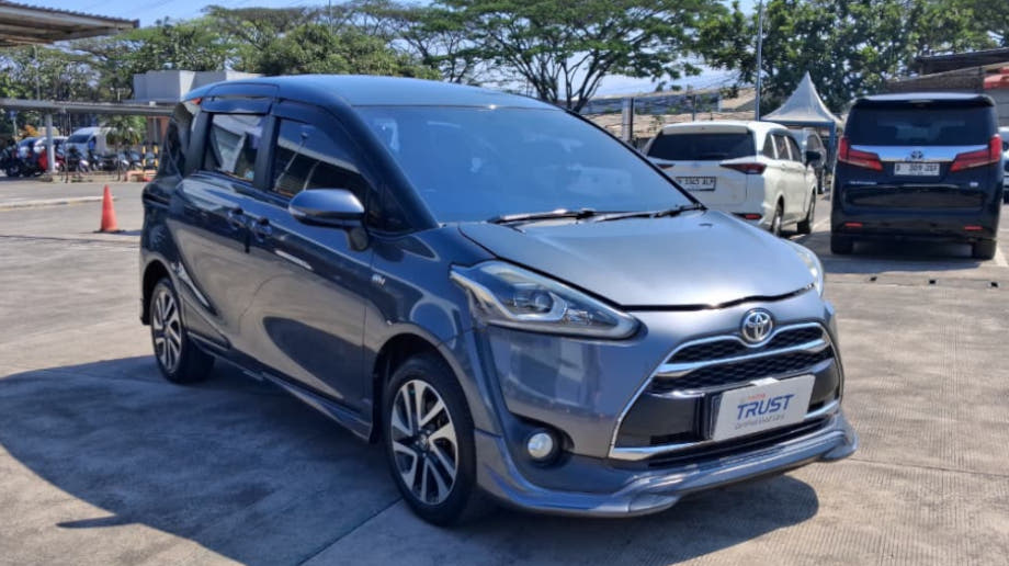 TOYOTA SIENTA 1.5 Q BENSIN-AT(SIENTA) AT 2018